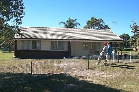 4 Clark Ct, Redcliffe, QLD 4020