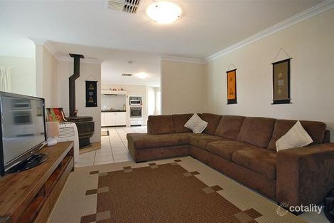 Property photo of 11 Silkwillow Ramble Woodvale WA 6026