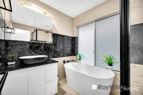 Property photo of 70 Tangerine Drive Narre Warren South VIC 3805