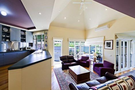 Property photo of 11 Reaburn Crescent Brunswick West VIC 3055