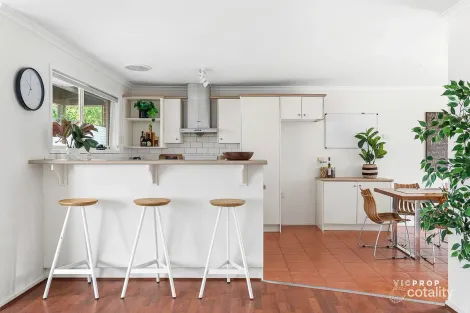 Property photo of 8 Robern Parade Viewbank VIC 3084