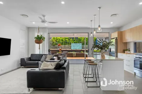 Property photo of 31 Kamarin Manly West QLD 4179