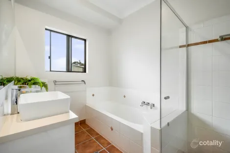Property photo of 19 Golf Course Drive Tewantin QLD 4565