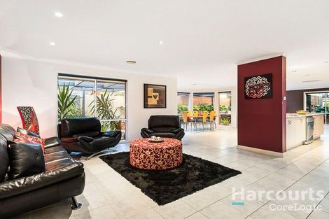 Property photo of 8 Nivea Terrace South Morang VIC 3752