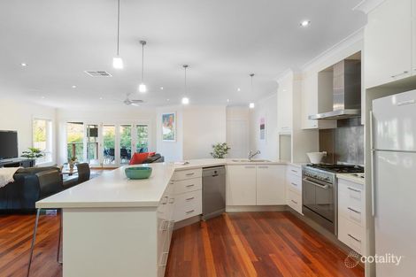 Property photo of 8 Canova Drive Glen Waverley VIC 3150