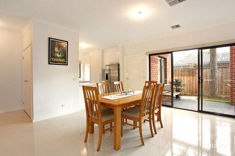 Property photo of 2/80 Russell Crescent Doncaster East VIC 3109