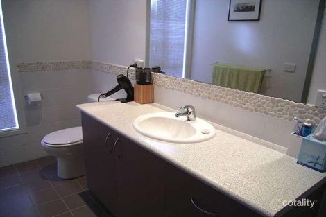 Property photo of 86 Cherryhills Drive Cranbourne VIC 3977