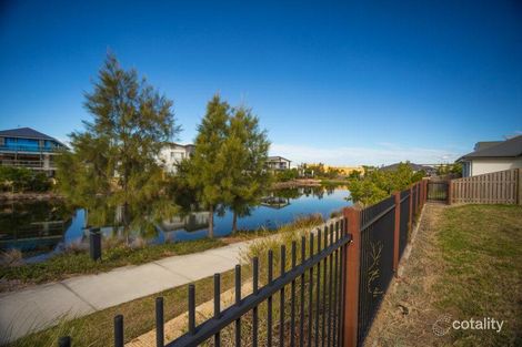 Property photo of 2 Spinnaker Way Hope Island QLD 4212