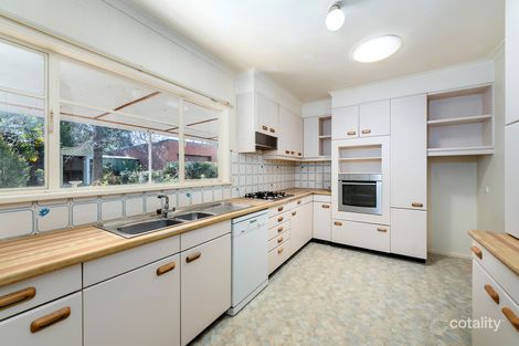 Property photo of 5 Canora Street Blackburn South VIC 3130