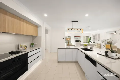 Property photo of 20 Serene Place Fig Tree Pocket QLD 4069