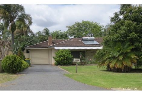 4 Lowes St, Cloverdale, WA 6105