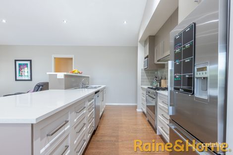 Property photo of 11 Avalon Place Dubbo NSW 2830