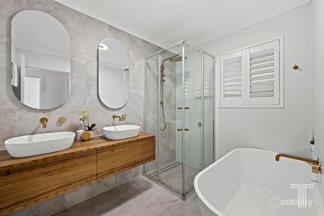 Property photo of 2 Narva Street Mansfield QLD 4122