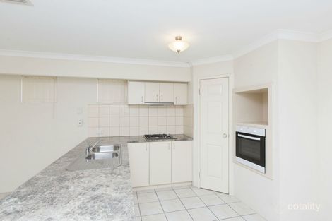 Property photo of 2 Felpham Court Success WA 6164