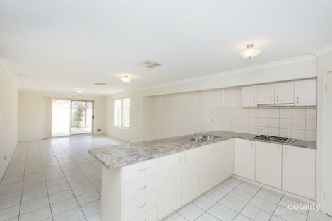 Property photo of 2 Felpham Court Success WA 6164