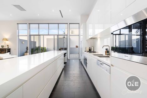 Property photo of 9 Collins Street Kew VIC 3101