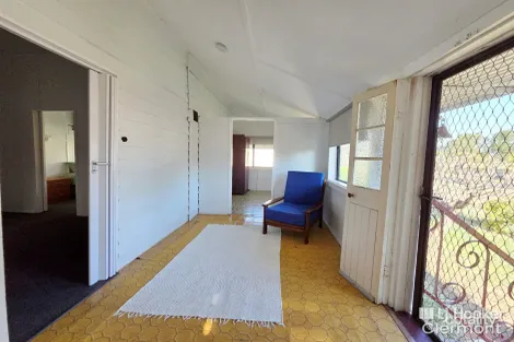 Property photo of 6 Monash Street Clermont QLD 4721