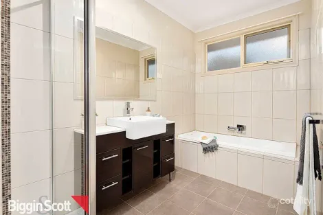 Property photo of 1/72 Ayr Street Doncaster VIC 3108