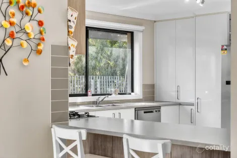 Property photo of 4/75 Hamilton Street Gisborne VIC 3437