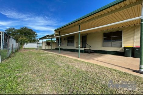 9 Bean St, Blackwater, QLD 4717