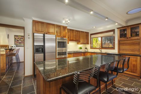 Property photo of 4 Wiggens Place Doncaster East VIC 3109