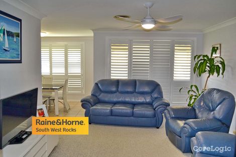 Property photo of 32 Peter Mark Circuit South West Rocks NSW 2431