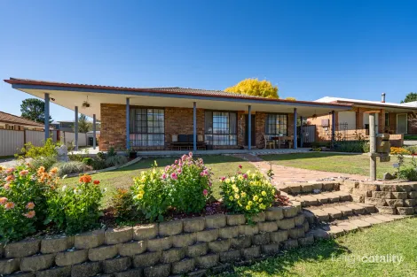 Property photo of 9 Ishbell Drive Armidale NSW 2350