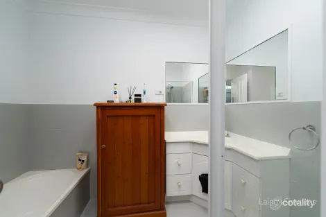 Property photo of 9 Ishbell Drive Armidale NSW 2350