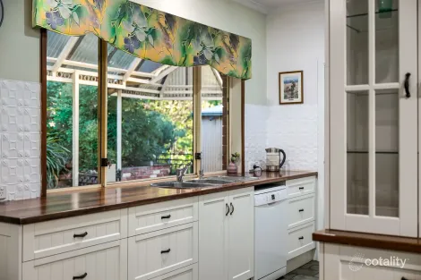 Property photo of 16 Vantage Way Crafers SA 5152