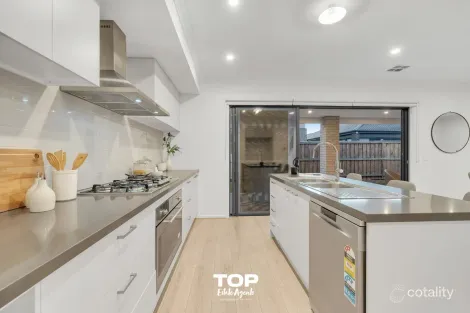 Property photo of 36 Thredbo Crescent Clyde VIC 3978