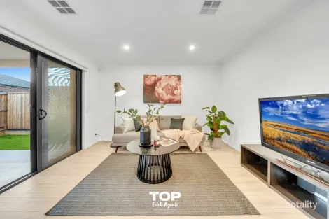 Property photo of 36 Thredbo Crescent Clyde VIC 3978