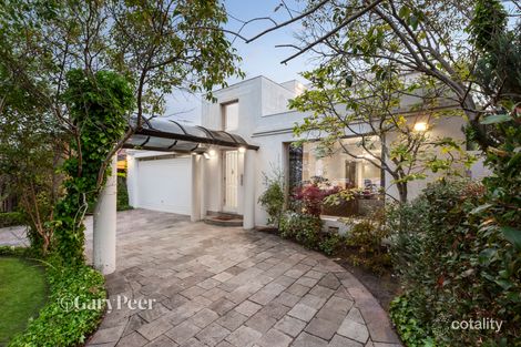 Property photo of 13 Testar Grove Caulfield North VIC 3161