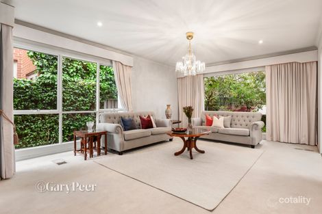 Property photo of 13 Testar Grove Caulfield North VIC 3161