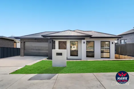 Property photo of 124 Edward Drive Googong NSW 2620