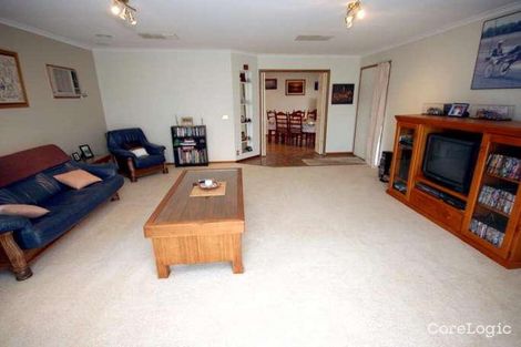 Property photo of 6 Christine Place Cranbourne North VIC 3977