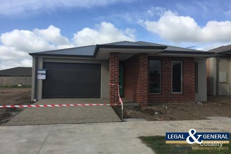 Property photo of 16 Anvil Way Clyde North VIC 3978