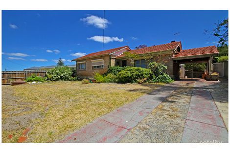 465 Morley Dr, Morley, WA 6062