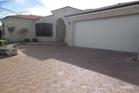 28 Heathfield Dr, Landsdale, WA 6065