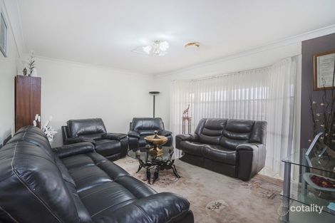 Property photo of 6 Nowell Court Roxburgh Park VIC 3064