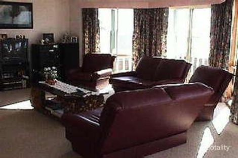 Property photo of 5 Tingara Close San Remo VIC 3925
