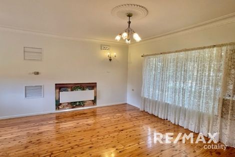 Property photo of 117 Simkin Crescent Kooringal NSW 2650