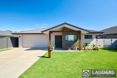 Property photo of 12 Bunyan Avenue Old Bar NSW 2430