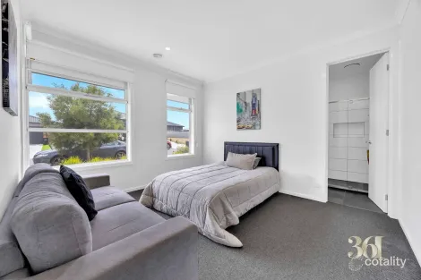 Property photo of 18 Tesla Road Rockbank VIC 3335