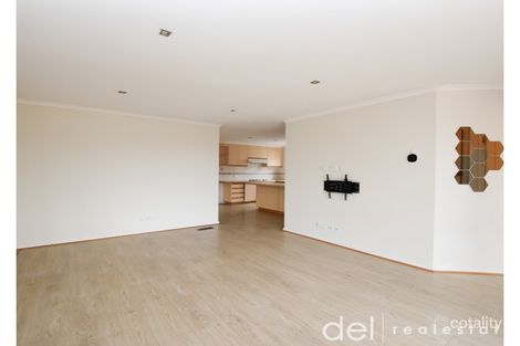 Property photo of 8 Yoni Court Hallam VIC 3803