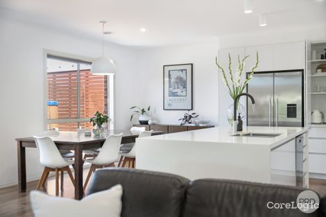 Property photo of 14 Mansfield Avenue Mount Clear VIC 3350