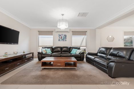 Property photo of 27 Lemana Crescent Mount Waverley VIC 3149