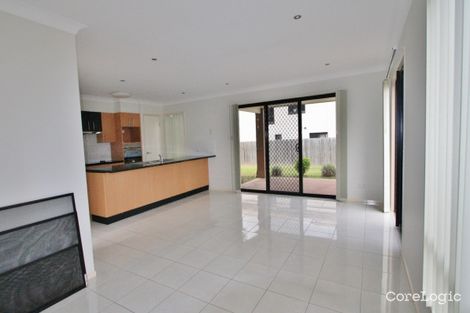 Property photo of 8 Hira Close Calamvale QLD 4116