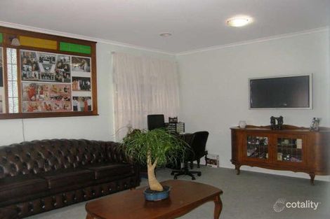 Property photo of 11 Roadhouse Wynd Sydenham VIC 3037