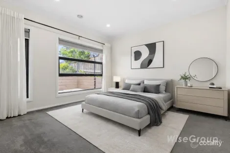 Property photo of 12 Dolcetto Drive Berwick VIC 3806