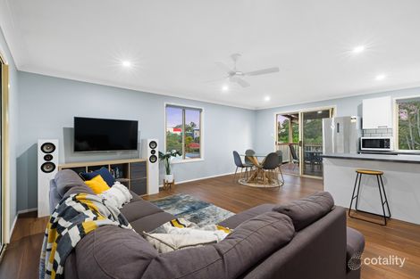 Property photo of 39 Walkers Road Everton Hills QLD 4053
